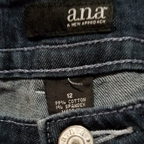 Ana Distressed Denim Cropped Jeans Size 12 - Picture 2 of 11